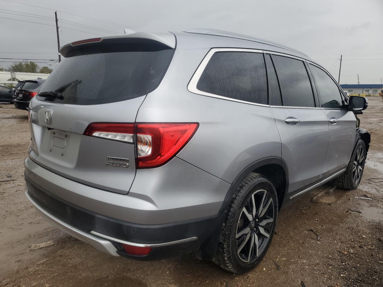 2020 Honda Pilot VIN 5FNYF6H94LB004680 Copart auction photo, front end / minor dent/scratches damage thumbnail 3