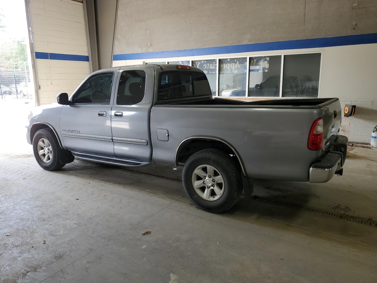 2005 Toyota Tundra VIN 5TBRT34125S458932 Copart auction photo, top/roof / rear end damage thumbnail 2