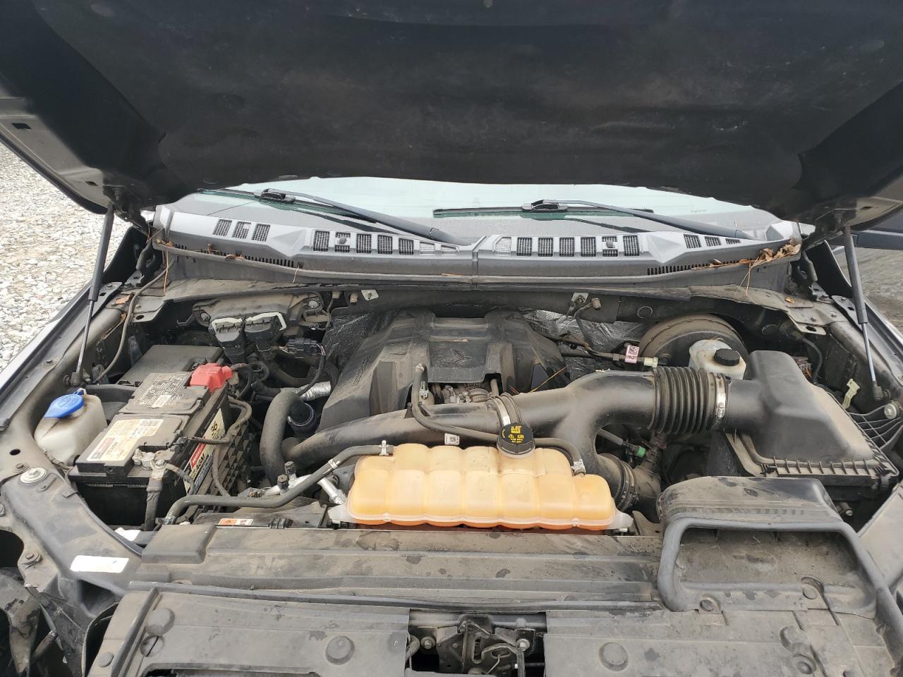 2016 Ford F-150 VIN 1FTEW1CPXGKF40585 Copart auction photo, front end / side damage thumbnail 11