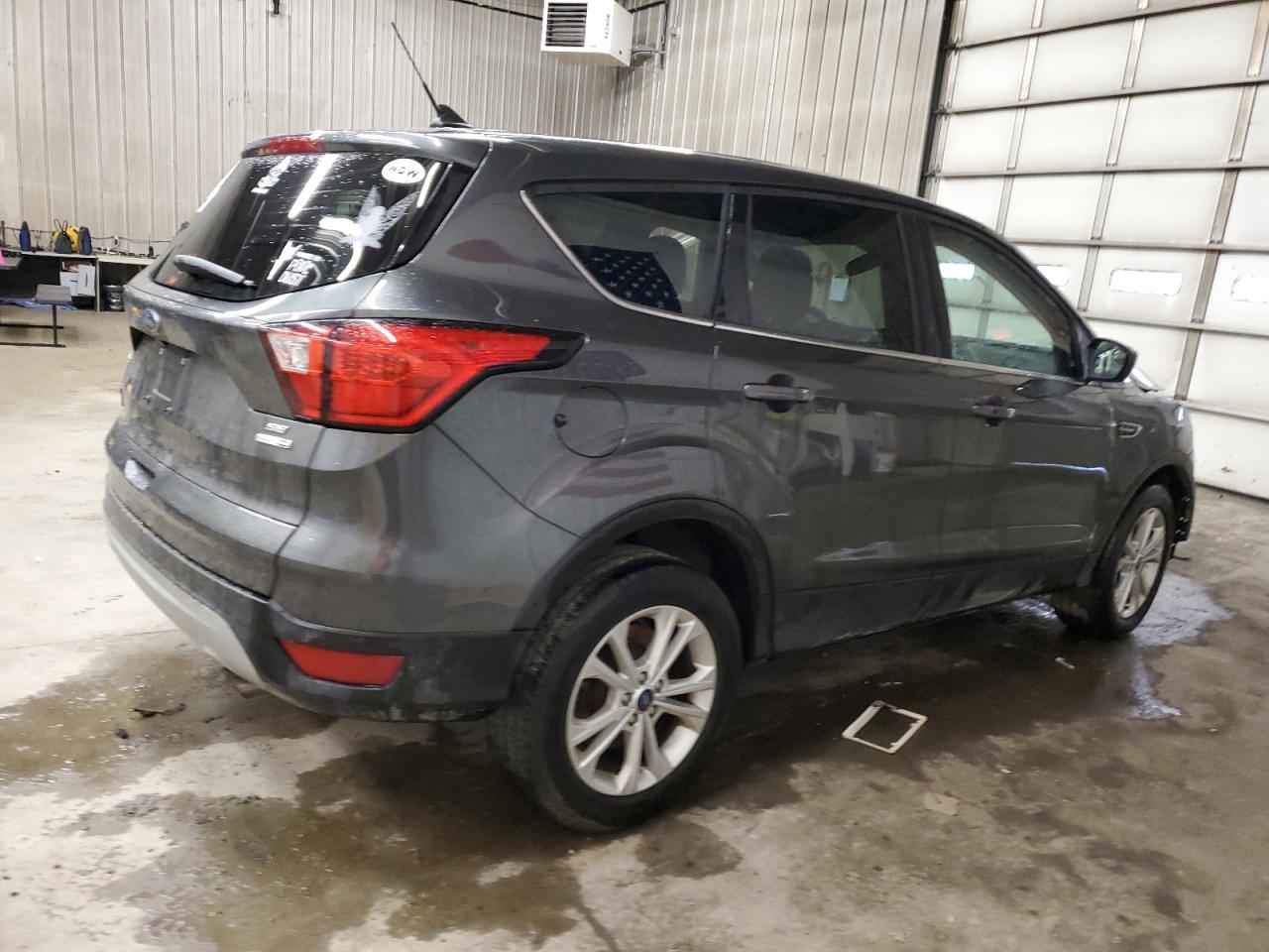 2019 Ford Escape VIN 1FMCU9GD1KUA08579 Copart auction photo, front end / minor dent/scratches damage thumbnail 3