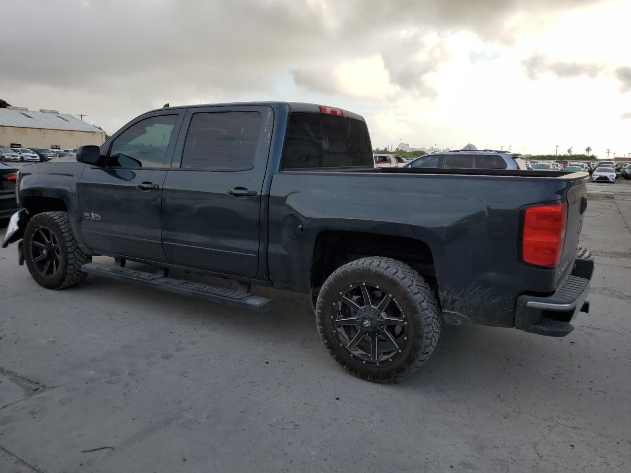 2017 Chevrolet Silverado VIN 3GCPCREC7HG290869 Copart auction photo, front end / minor dent/scratches damage thumbnail 2