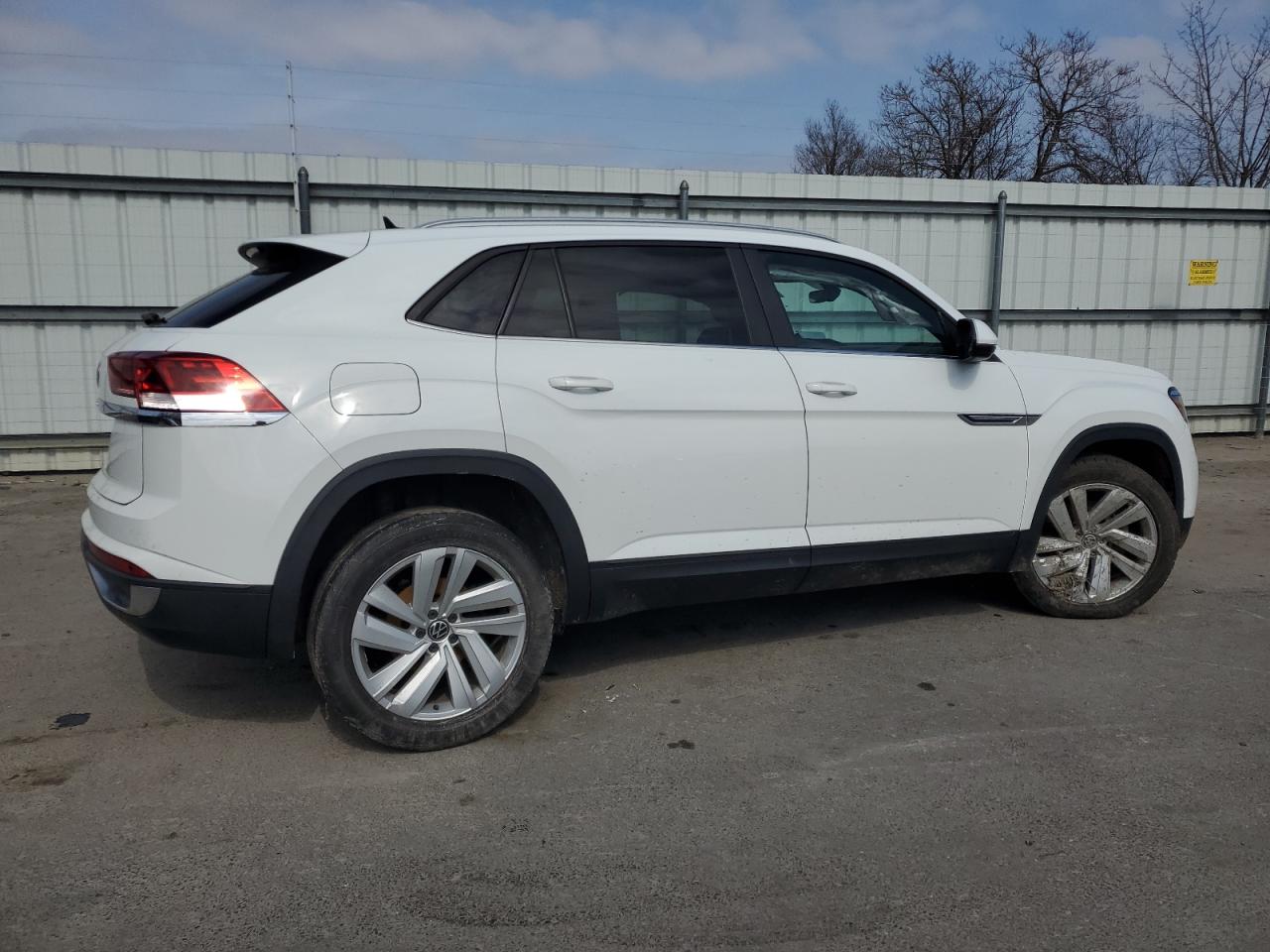 2021 Volkswagen Atlas VIN 1V2JE2CA4MC229791 Copart auction photo, front end damage thumbnail 3