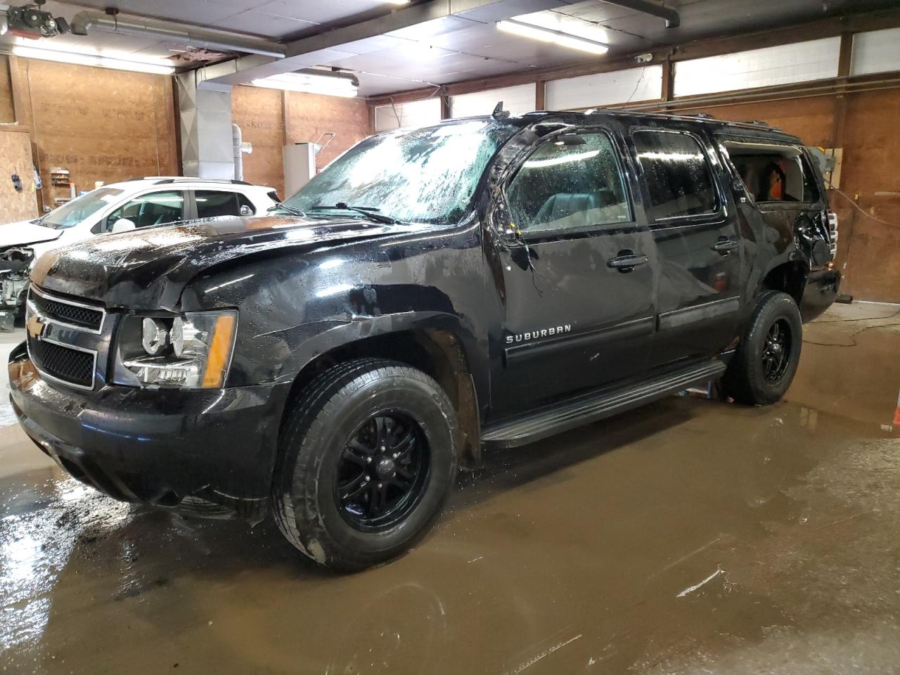 2013 Chevrolet Suburban VIN 1GNSKJE73DR111018 - Copart auction photo