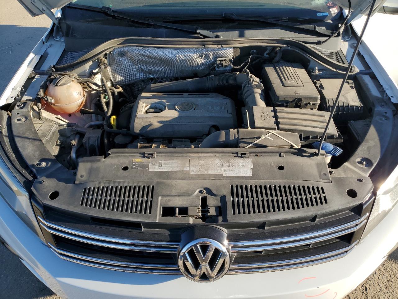2016 Volkswagen Tiguan VIN WVGBV7AX2GW614338 Copart auction photo, rear end damage thumbnail 12