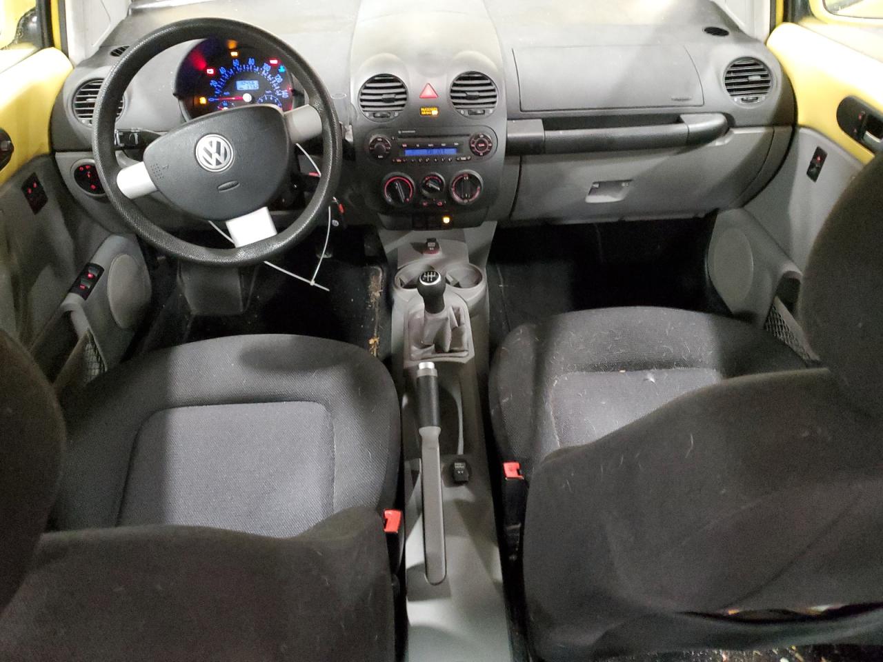 2004 Volkswagen Beetle VIN 3VWBK31C74M414664 Copart auction photo, front end / side damage thumbnail 8