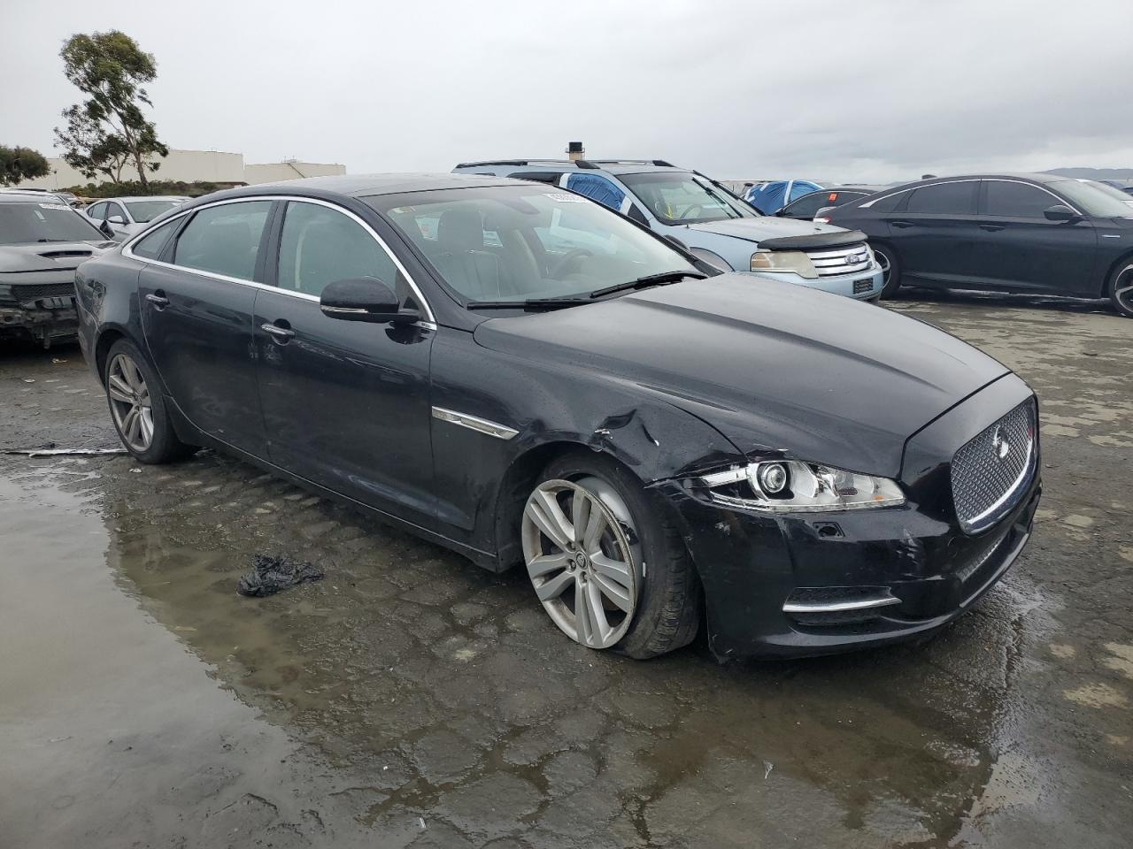 2011 Jaguar XJ VIN SAJWA2GB0BLV05131 Copart auction photo, front end / undercarriage damage thumbnail 4