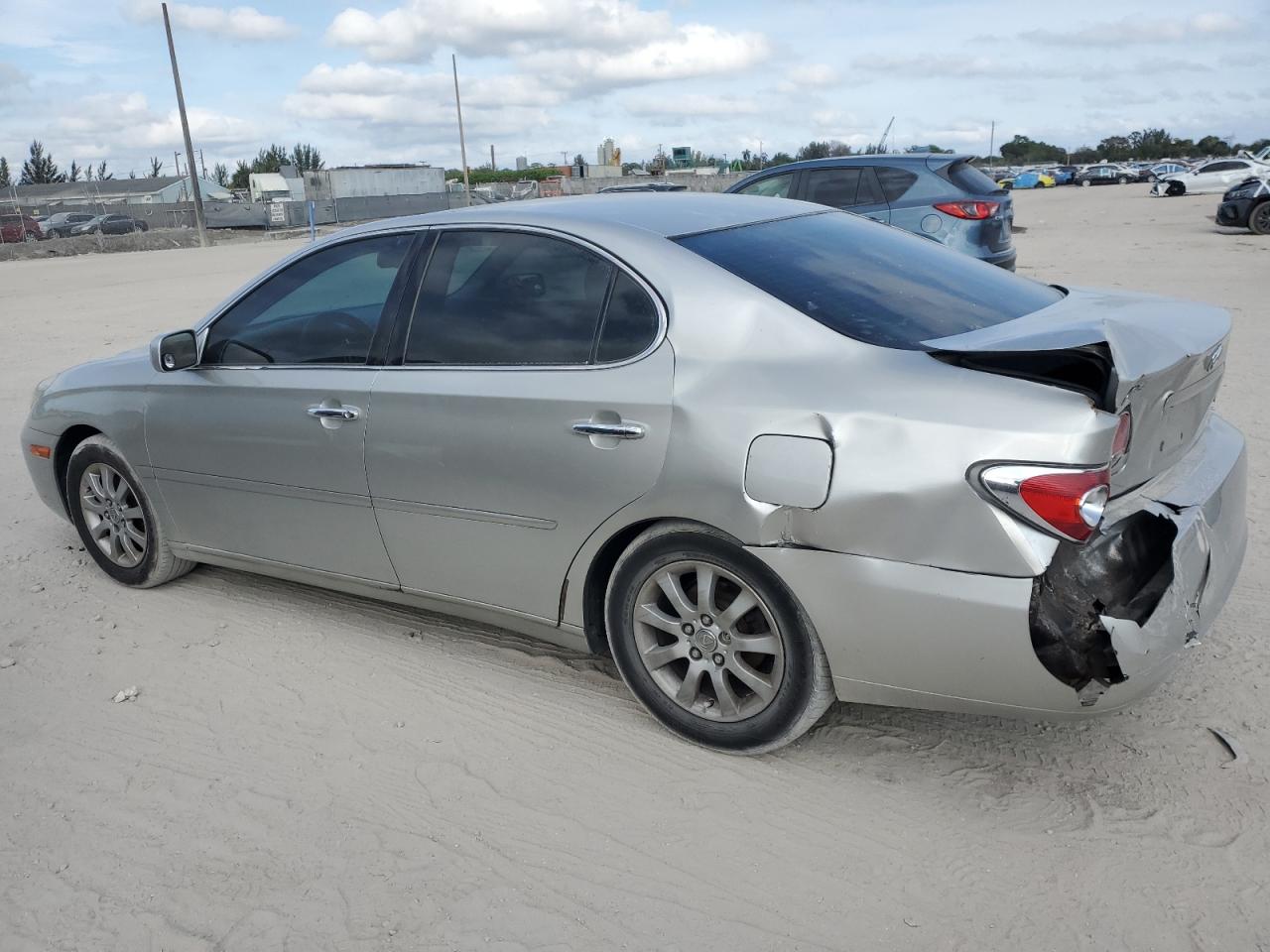 2003 Lexus ES VIN JTHBF30GX30090413 Copart auction photo, rear end damage thumbnail 2