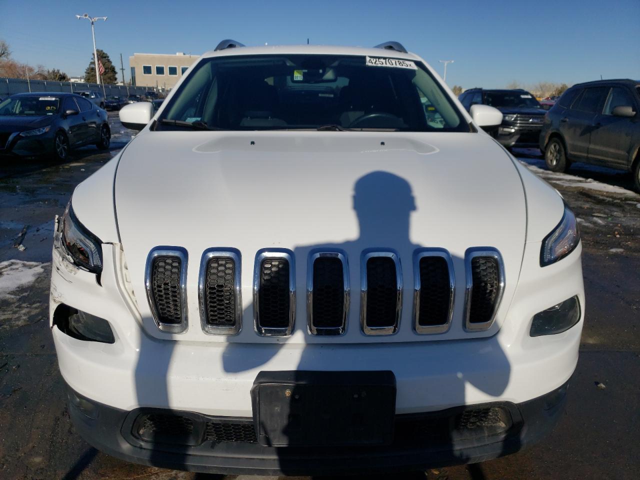 2015 Jeep Grand Cherokee VIN 1C4PJMCS2FW752949 Copart auction photo, side / front end damage thumbnail 5