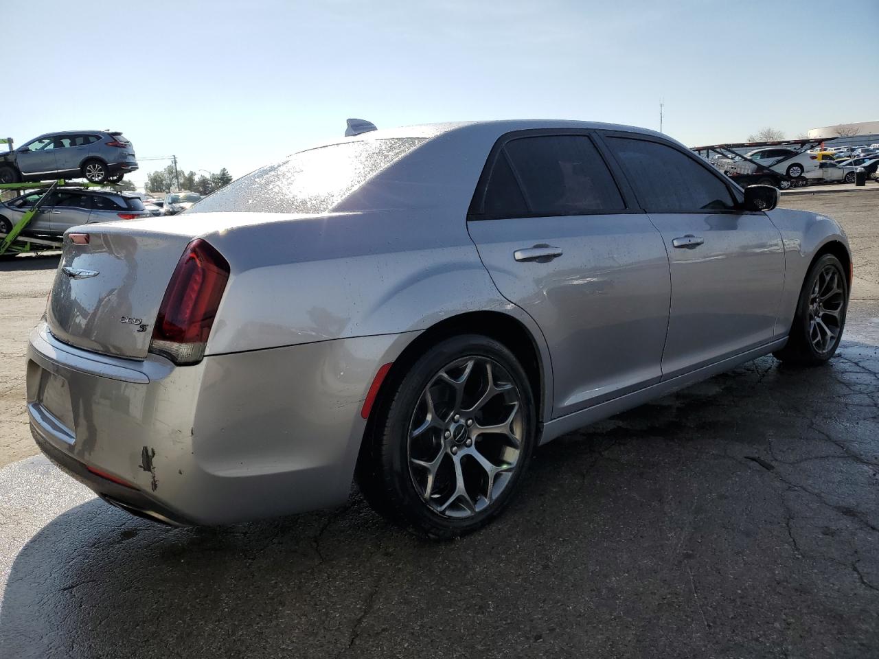 2018 Chrysler 300 VIN 2C3CCABG7JH214599 Copart auction photo, minor dent/scratches damage thumbnail 3