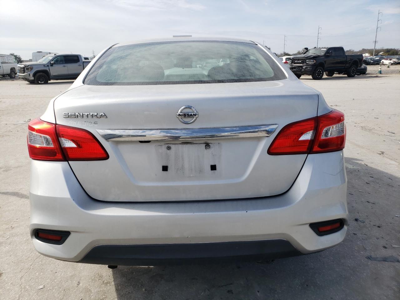 2018 Nissan Sentra VIN 3N1AB7AP1JY314110 Copart auction photo, front end damage thumbnail 6