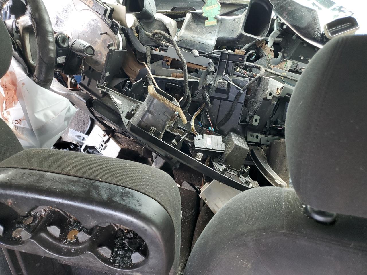 2010 GMC Sierra VIN 3GTRKVE37AG107612 Copart auction photo, all over damage thumbnail 8
