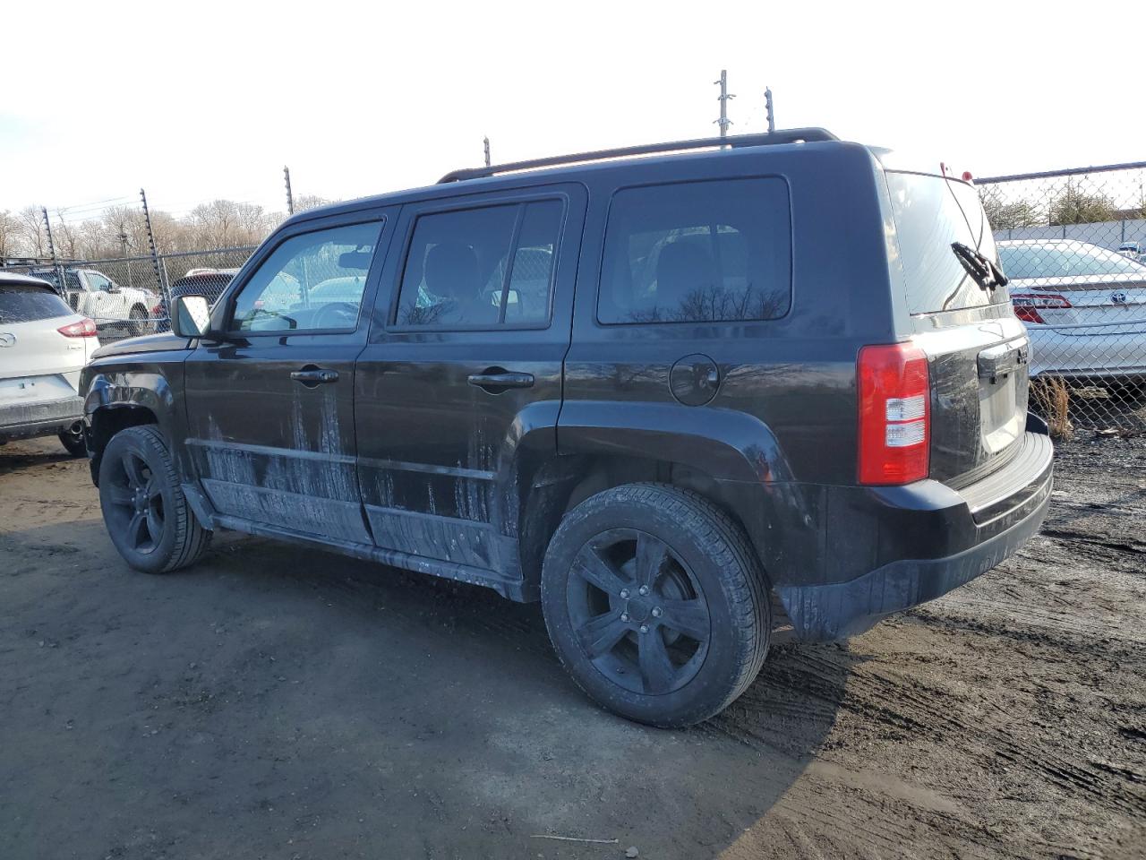 2015 Jeep Liberty (Patriot) VIN 1C4NJPBA9FD254082 Copart auction photo, front end / minor dent/scratches damage thumbnail 2