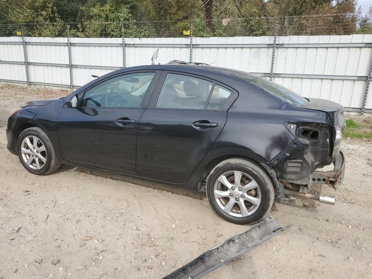 2010 Mazda 3 VIN JM1BL1SF1A1191432 Copart auction photo, rear end damage thumbnail 2