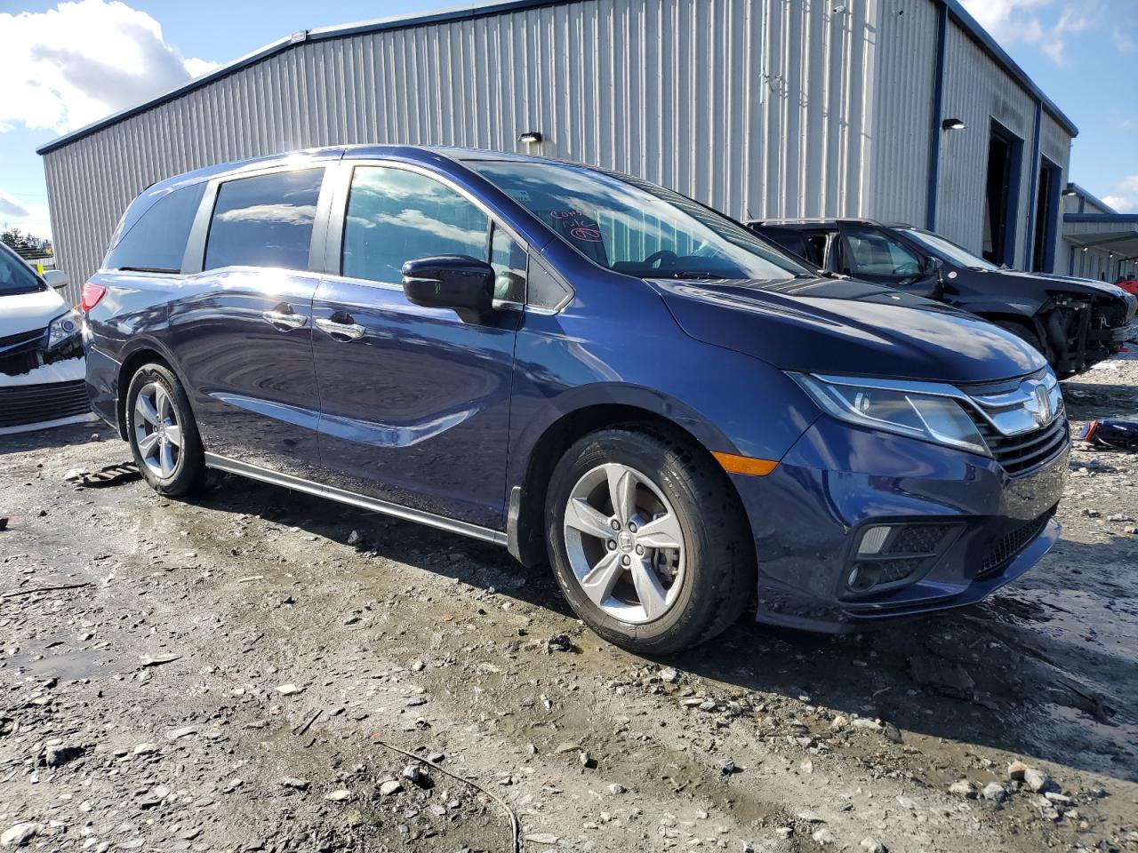 2018 Honda Odyssey VIN 5FNRL6H76JB103350 Copart auction photo, burn damage thumbnail 4