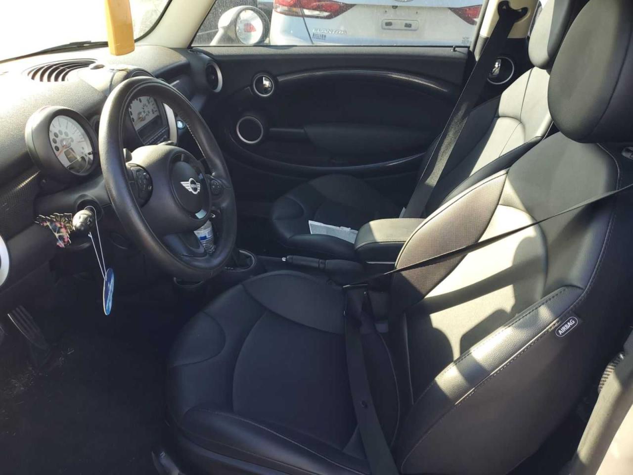 2013 MINI Cooper VIN WMWZG3C5XDT576756 Copart auction photo, minor dent/scratches / normal wear damage thumbnail 5