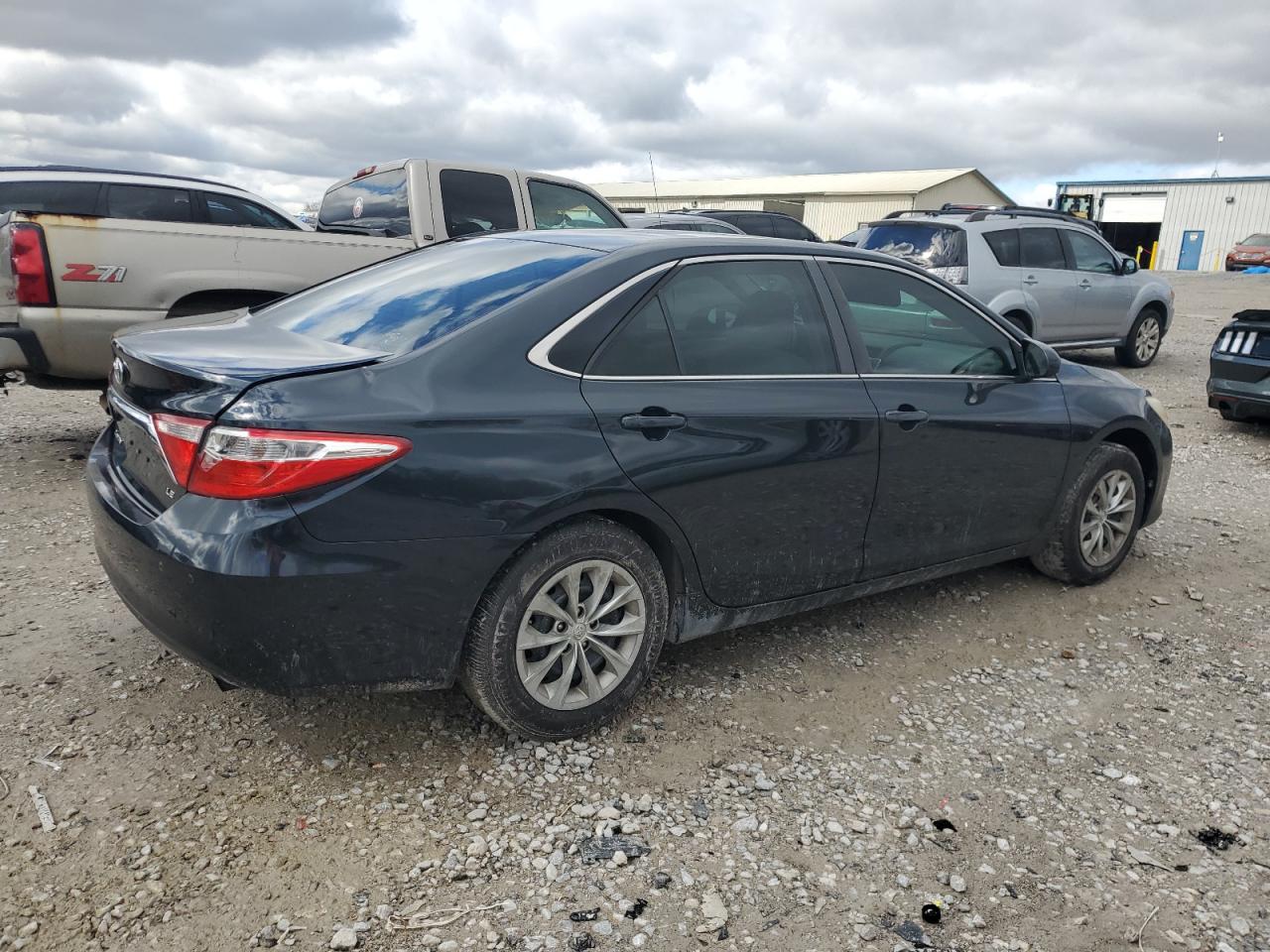2015 Toyota Camry VIN 4T1BF1FK2FU030488 Copart auction photo, rear end / minor dent/scratches damage thumbnail 3