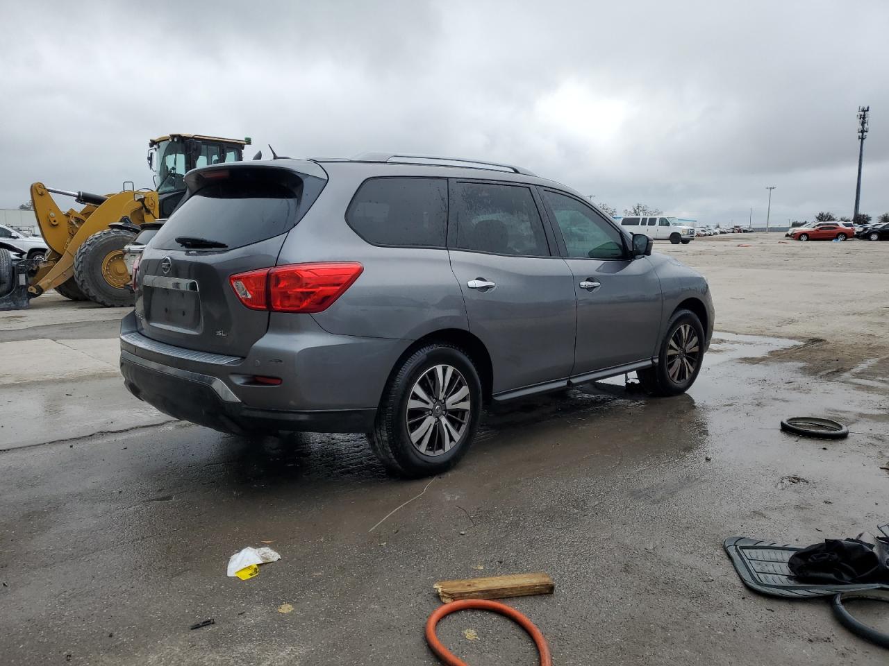 2017 Nissan Pathfinder VIN 5N1DR2MN5HC686051 Copart auction photo, side / front end damage thumbnail 3