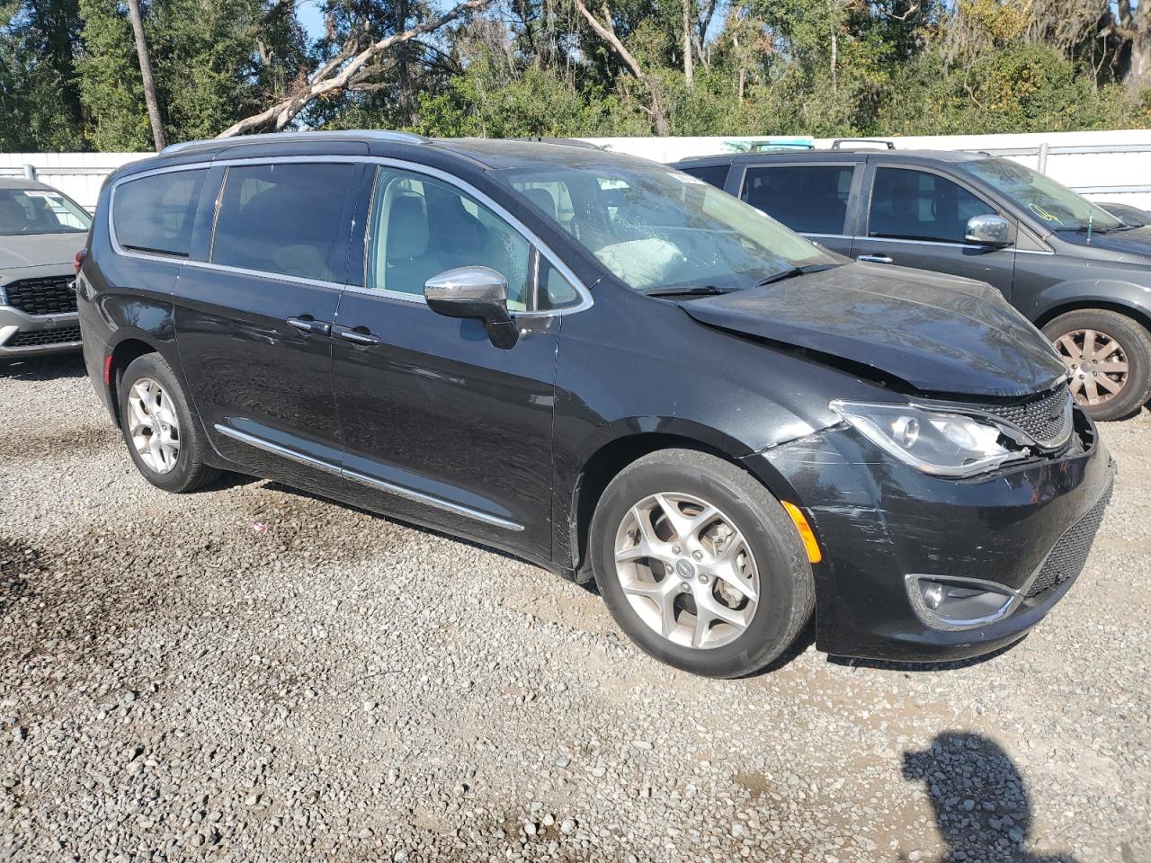 2020 Chrysler Pacifica VIN 2C4RC1GG7LR284017 Copart auction photo, front end / side damage thumbnail 4