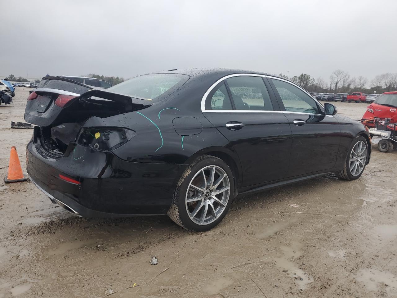 2022 Mercedes-Benz E-klasse VIN W1KZF8DB8NB071416 Copart auction photo, rear end damage thumbnail 3