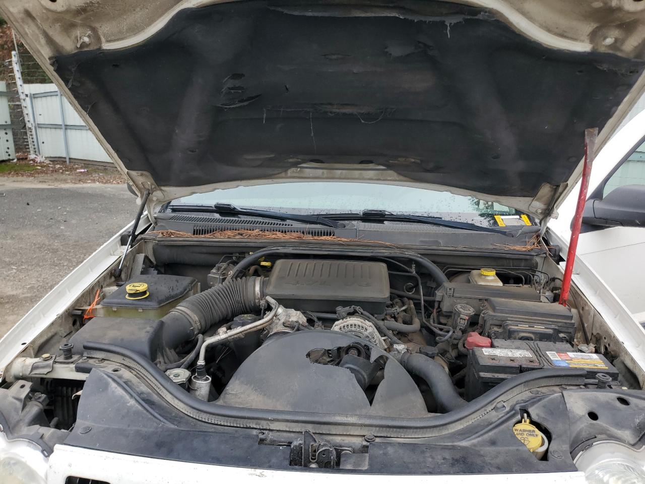 2005 Jeep Grand Cherokee VIN 1J4HR48N15C578513 Copart auction photo, front end / minor dent/scratches damage thumbnail 12