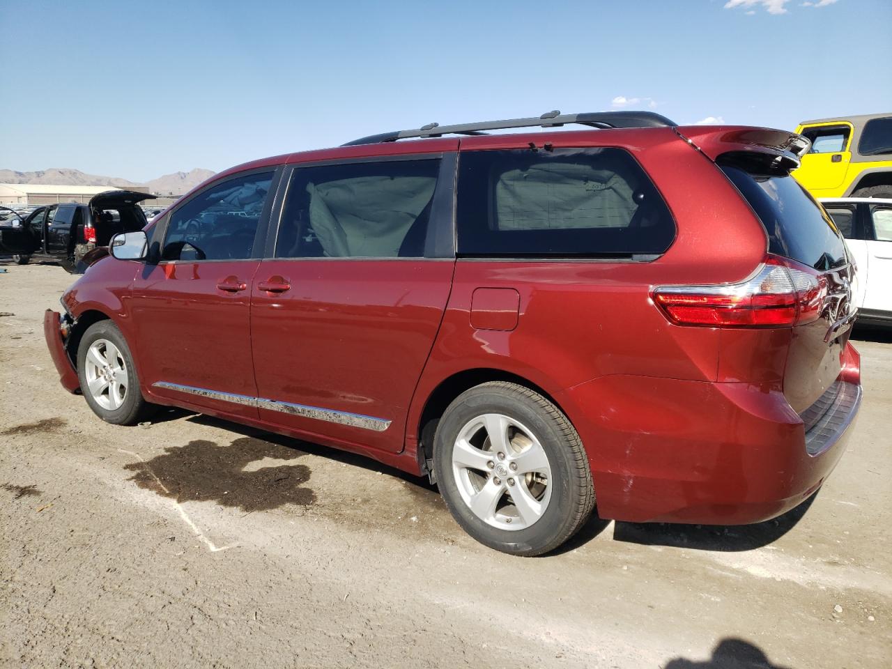 2016 Toyota Sienna VIN 5TDKK3DC8GS745966 Copart auction photo, front end damage thumbnail 2