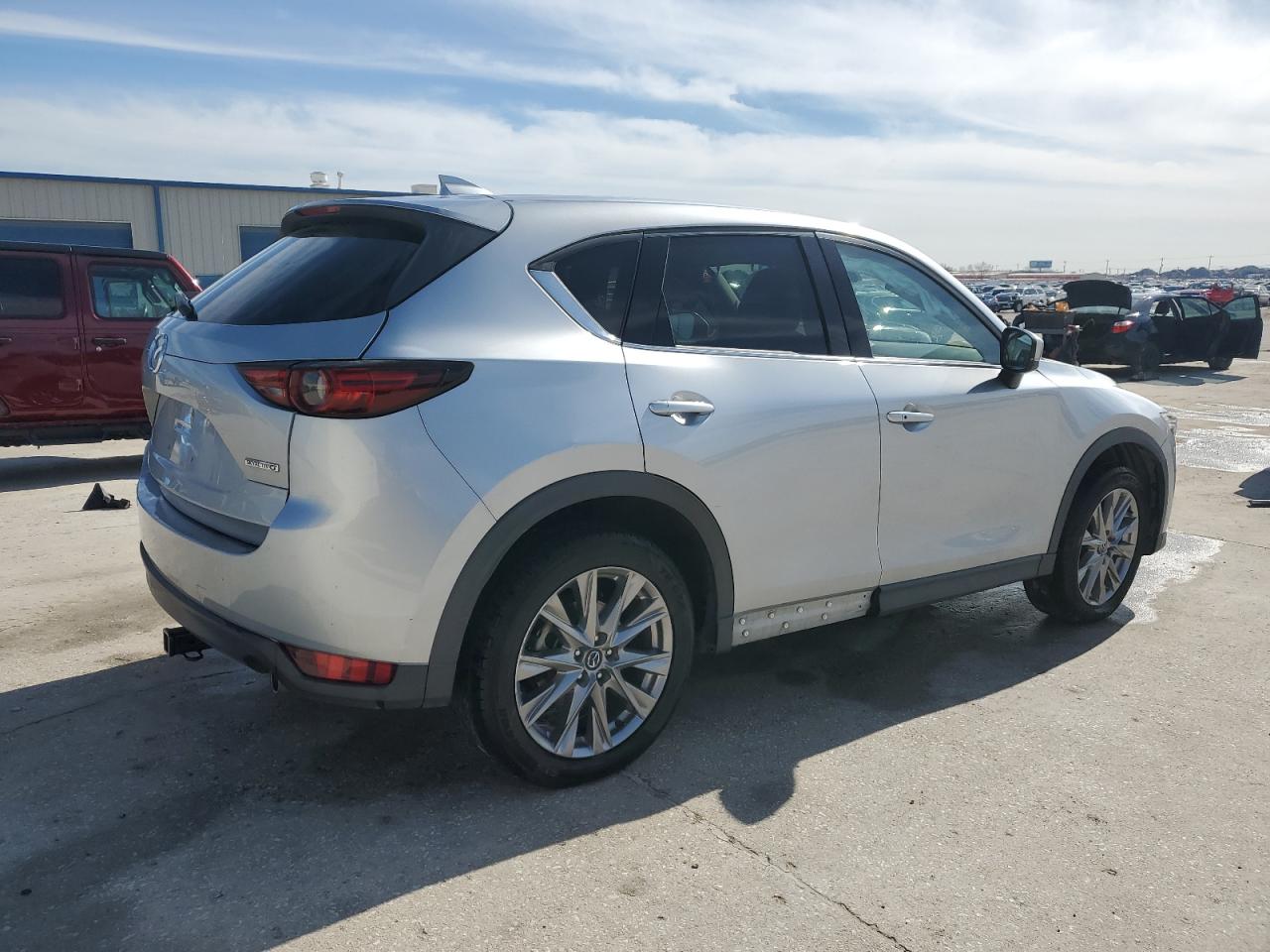 2021 Mazda CX-5 VIN JM3KFBDM6M1348909 Copart auction photo, front end / rear end damage thumbnail 3