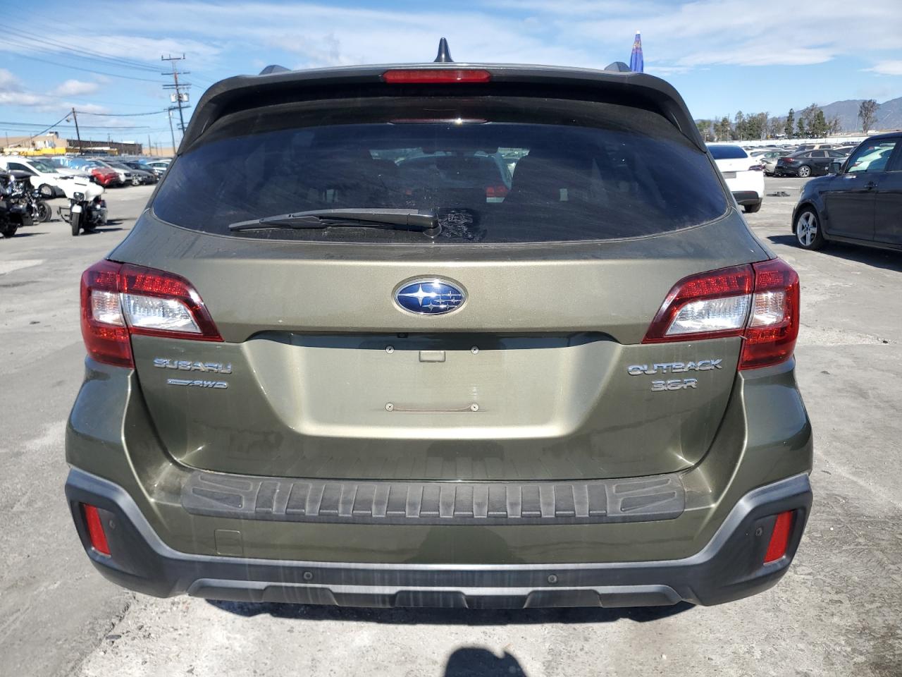 2018 Subaru Outback VIN 4S4BSETC9J3308740 Copart auction photo, front end / side damage thumbnail 6
