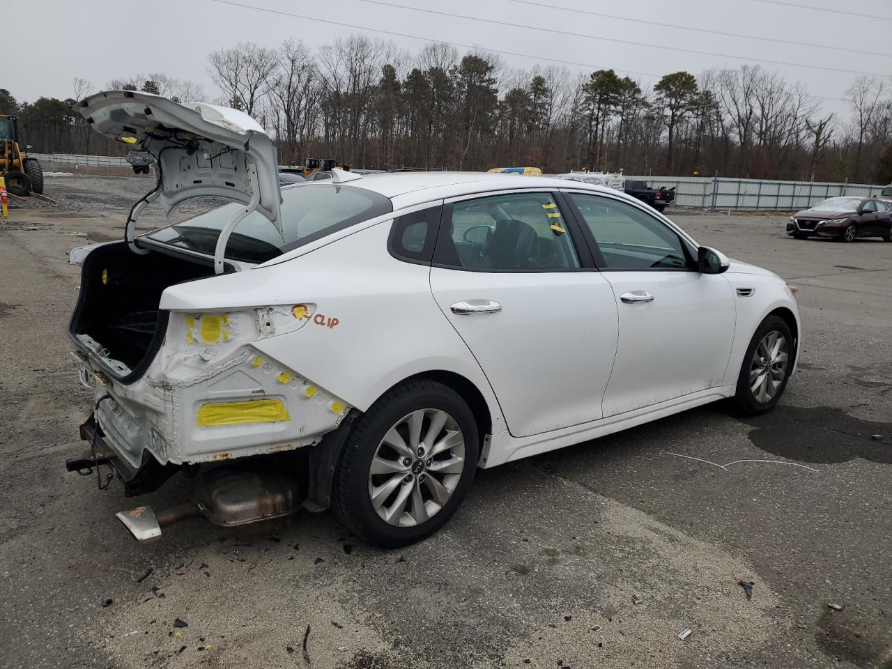 2016 KIA Optima VIN 5XXGU4L30GG107025 Copart auction photo, rear end damage thumbnail 3