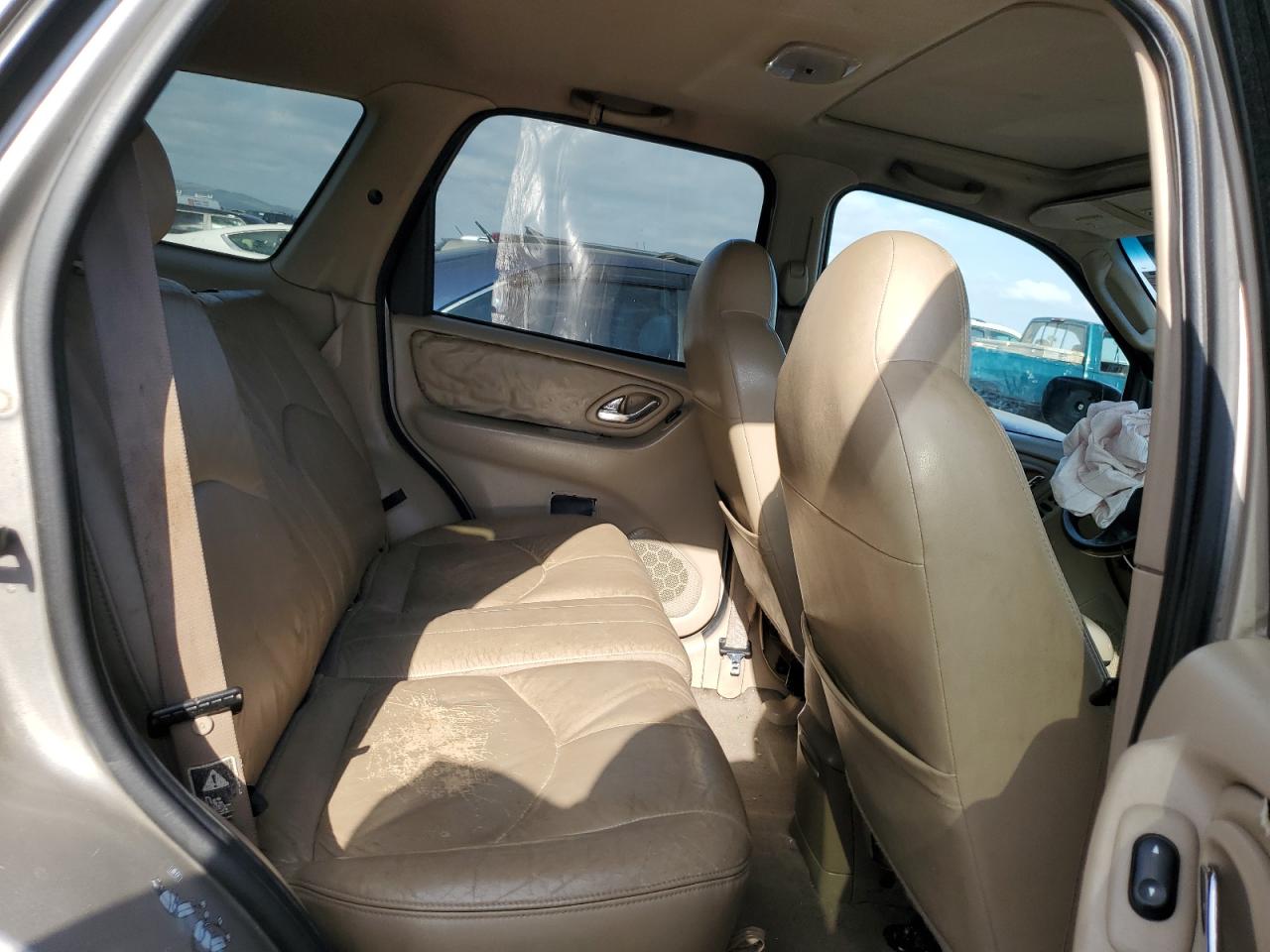 2001 Mazda Tribute VIN 4F2YU09101KM05302 Copart auction photo, front end damage thumbnail 10
