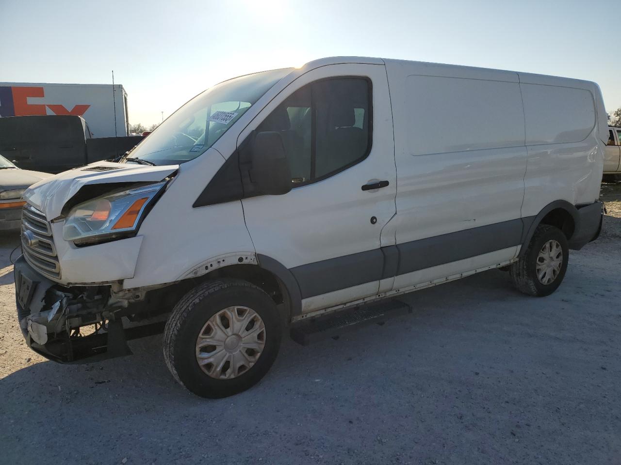 2016 Ford Transit VIN 1FTYR1ZM5GKA90636