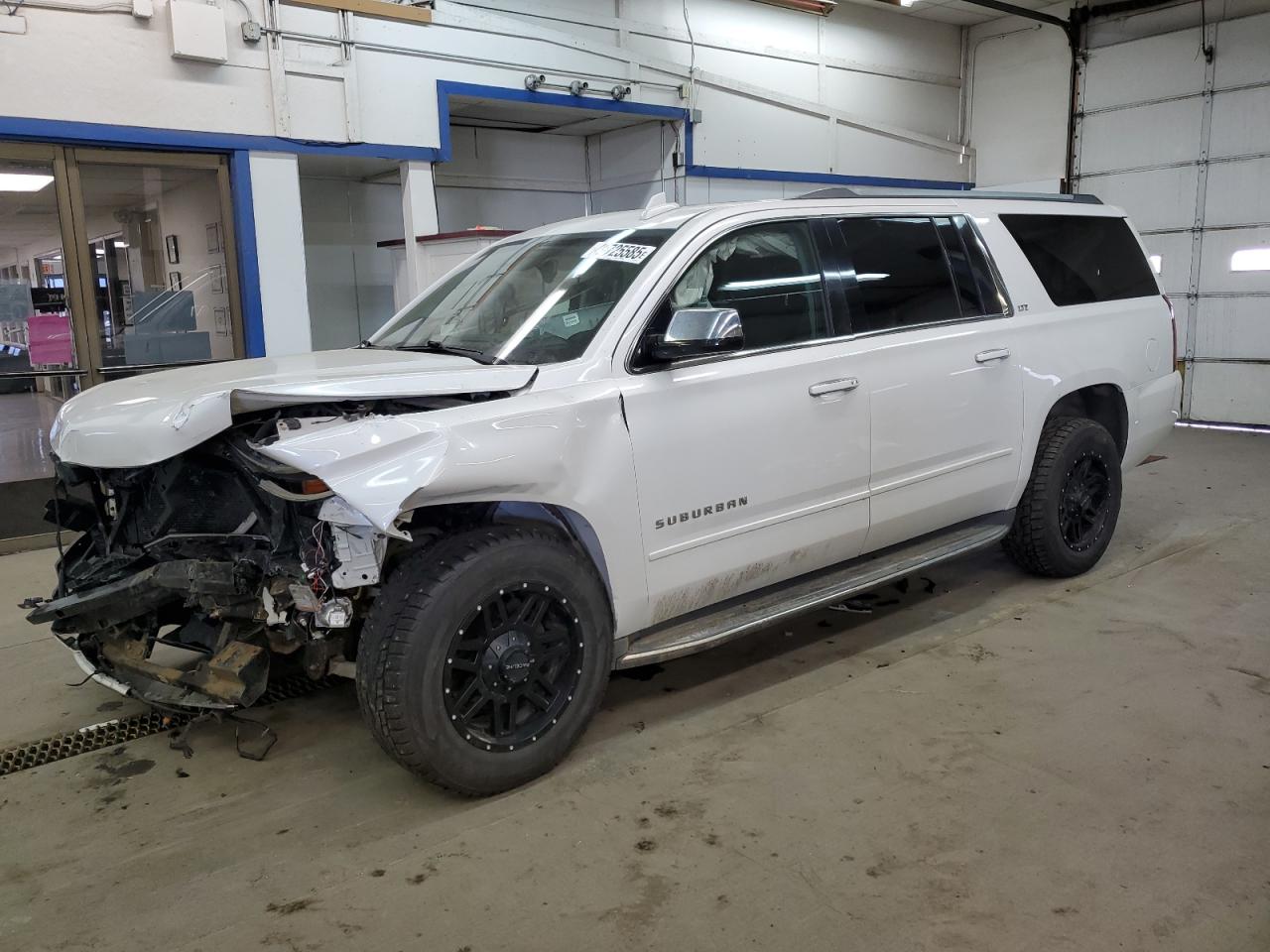 2016 Chevrolet Suburban VIN 1GNSKJKC2GR322197