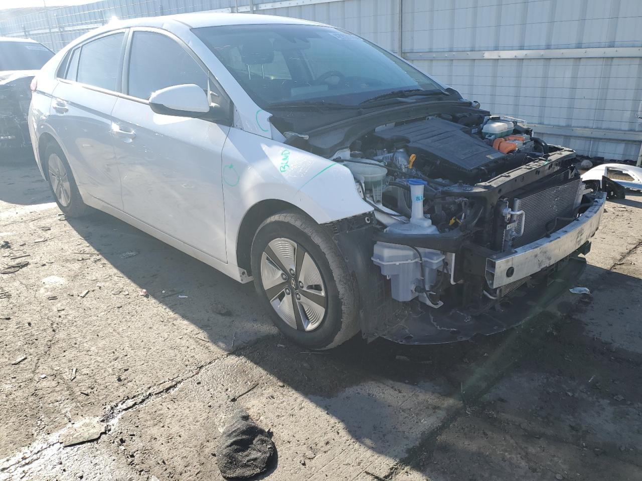 2020 Hyundai IONIQ VIN KMHC65LC6LU197294 Copart auction photo, front end / rear end damage thumbnail 4