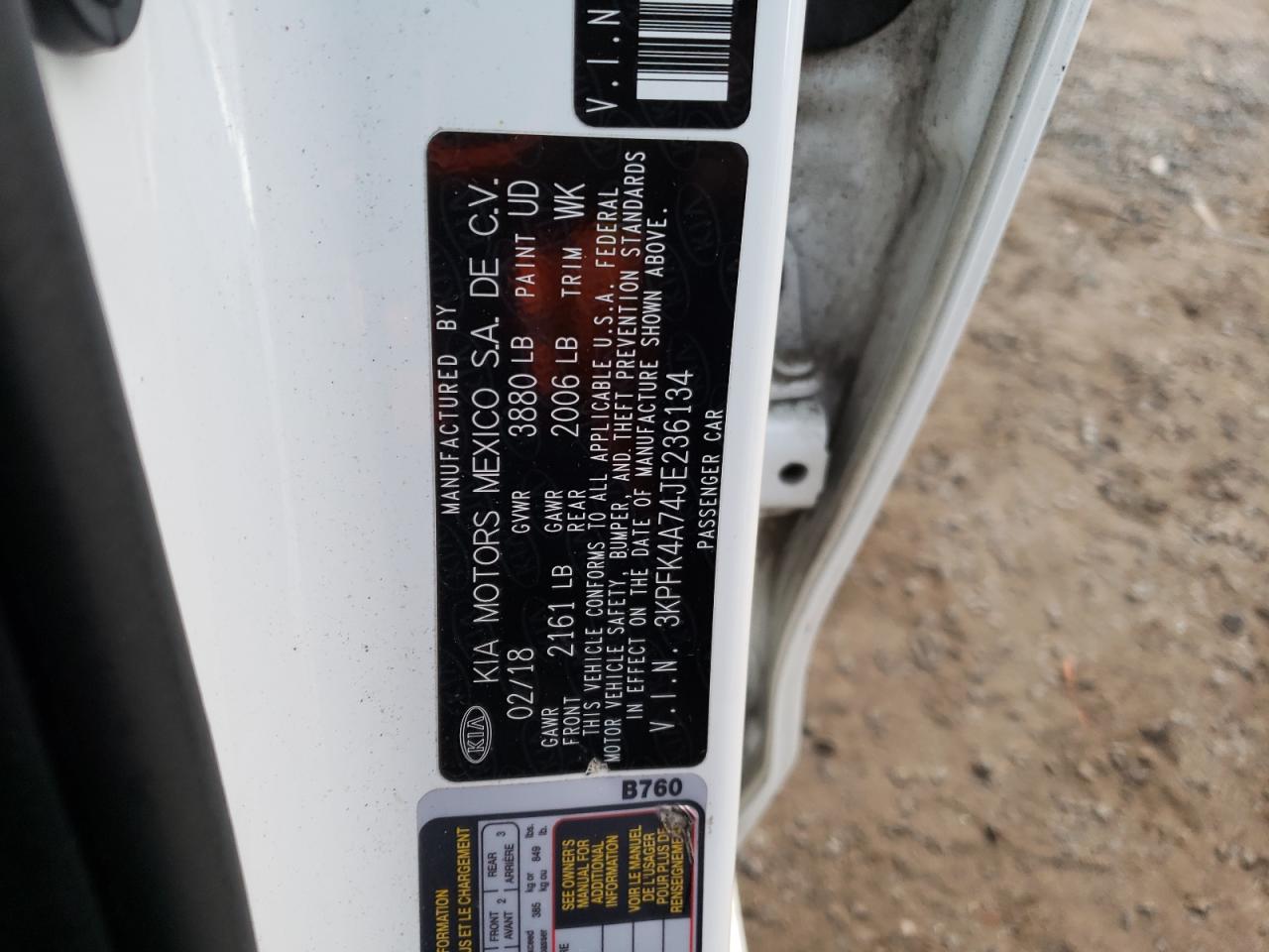 2018 KIA Forte VIN 3KPFK4A74JE236134 Copart auction photo, front end damage thumbnail 14