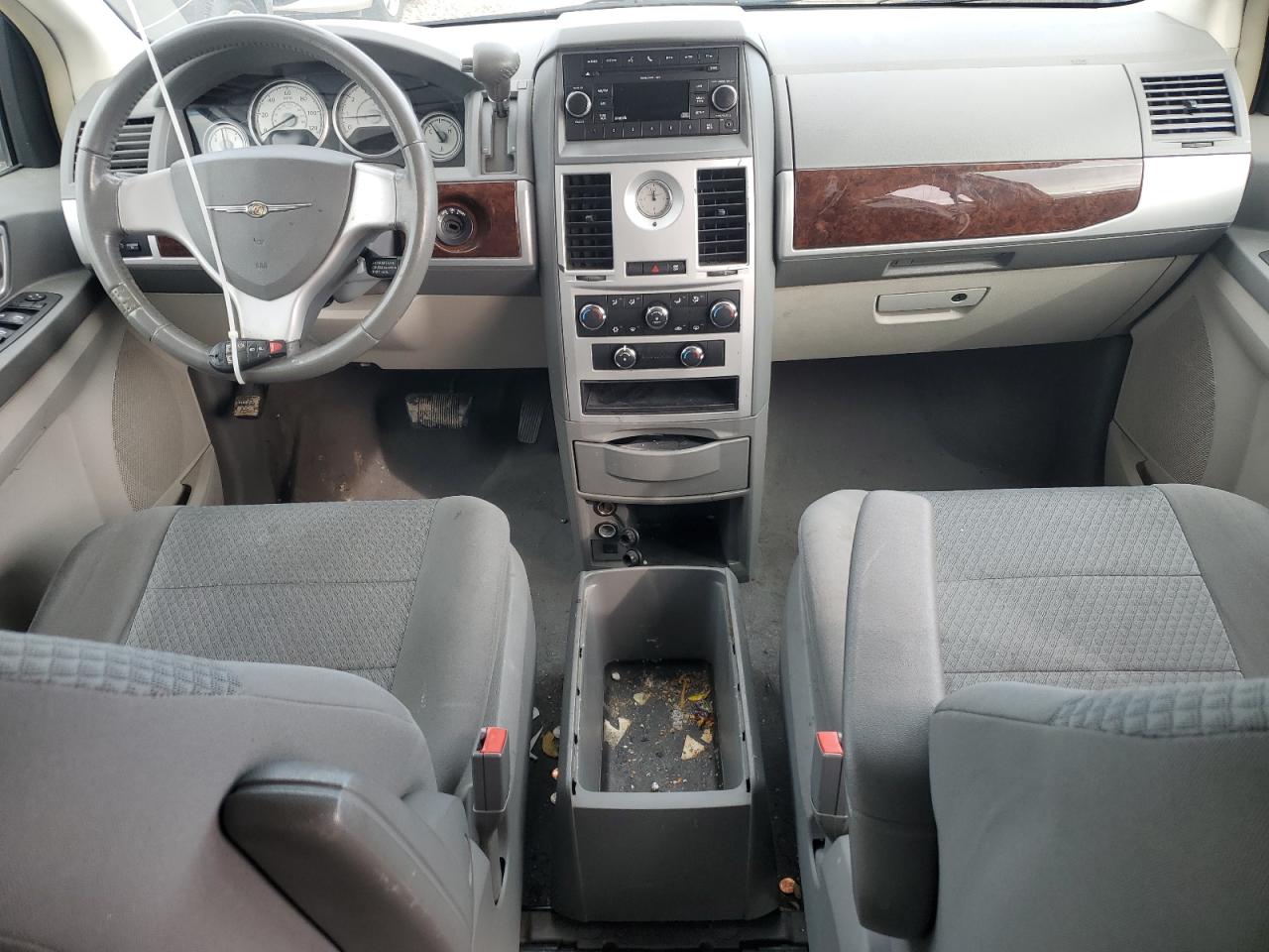 2010 Chrysler Town & Country VIN 2A4RR5D18AR243666 Copart auction photo, side damage thumbnail 8