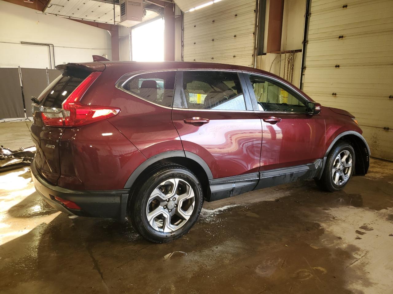 2017 Honda CR-V VIN 2HKRW2H54HH639708 Copart auction photo, front end / side damage thumbnail 3