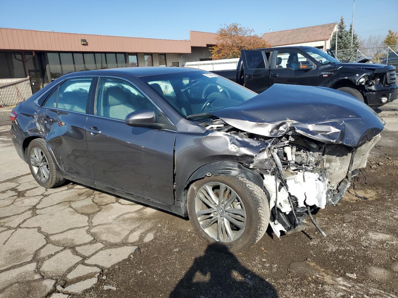2017 Toyota Camry VIN 4T1BF1FKXHU383998 Copart auction photo, front end / side damage thumbnail 4