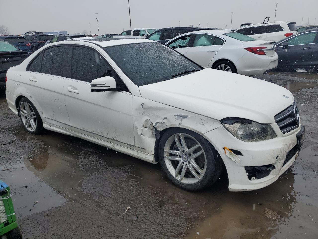 2014 Mercedes-Benz C-klasse VIN WDDGF8AB8EG250876 Copart auction photo, front end damage thumbnail 4