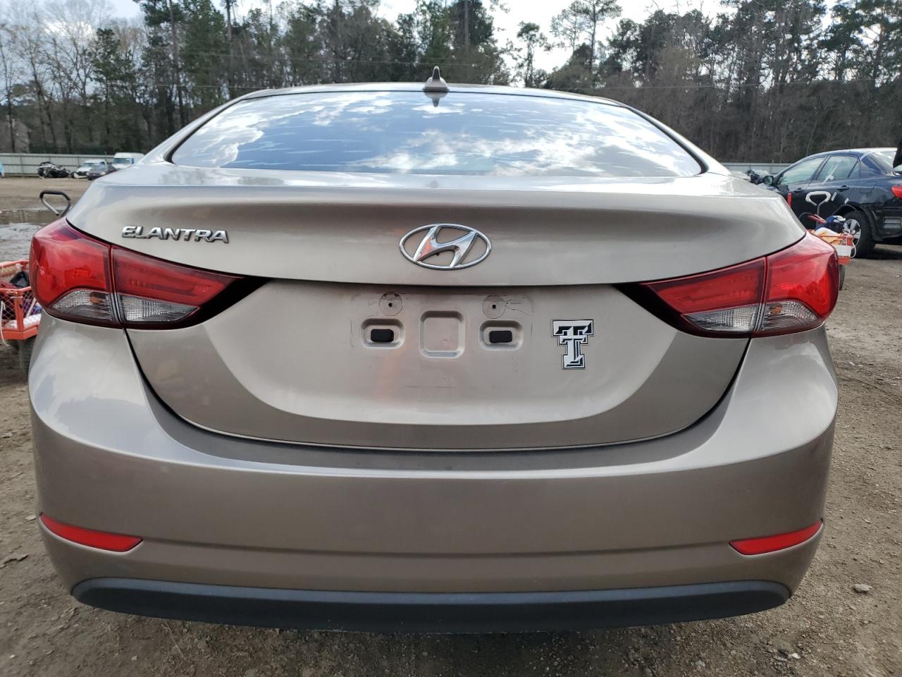 2016 Hyundai Elantra VIN 5NPDH4AE8GH784534 Copart auction photo, vandalism damage thumbnail 6
