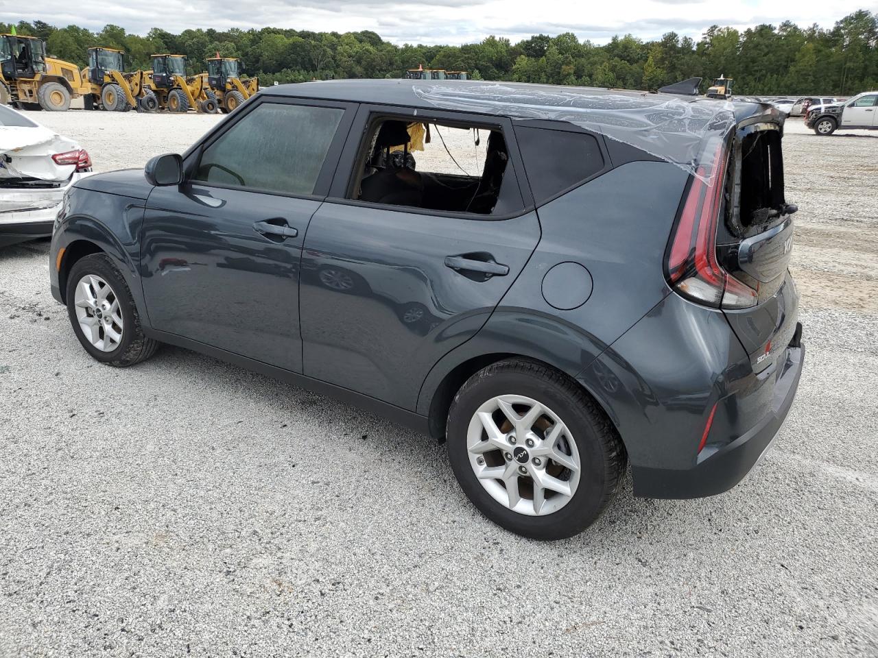 2024 KIA Soul VIN KNDJ23AU3R7915818 Copart auction photo, burn damage thumbnail 2