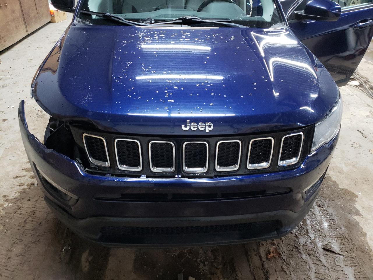 2020 Jeep Compass VIN 3C4NJDBBXLT167787 Copart auction photo, front end / minor dent/scratches damage thumbnail 13
