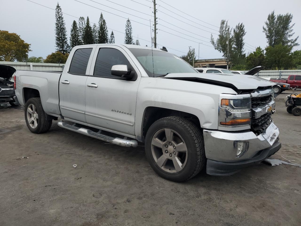 2018 Chevrolet Silverado VIN 1GCRCREC6JZ361123 Copart auction photo, front end damage thumbnail 4