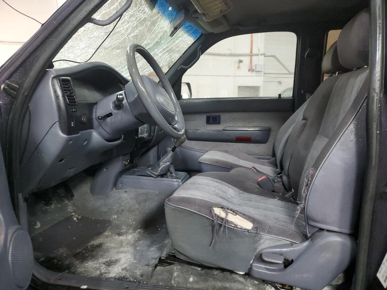1998 Toyota Tacoma VIN 4TAWN72N0WZ135590 Copart auction photo, side damage thumbnail 7