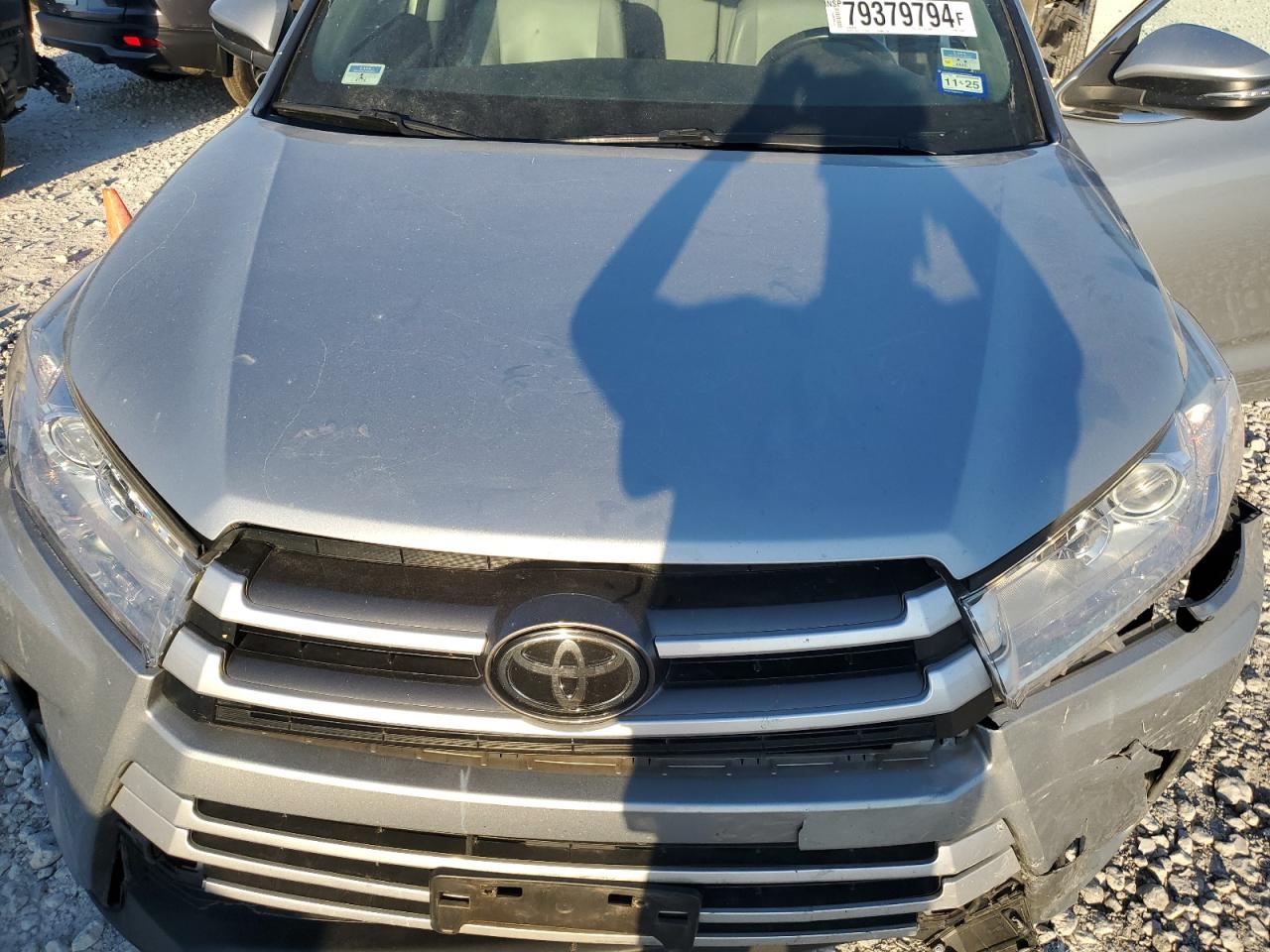 2017 Toyota Highlander VIN 5TDJZRFH9HS518323 Copart auction photo, front end damage thumbnail 12