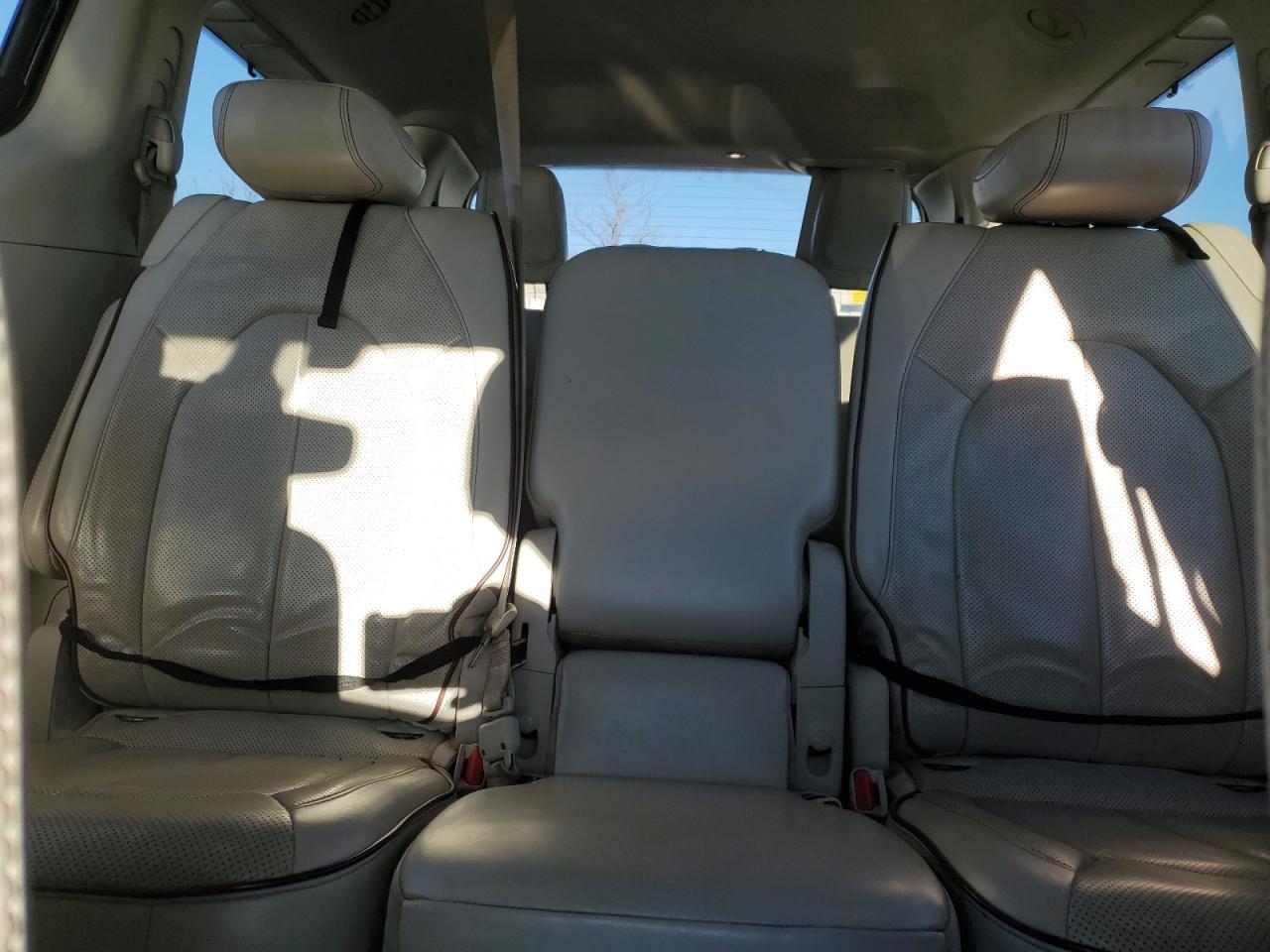 2017 Chrysler Pacifica VIN 2C4RC1GGXHR633176 Copart auction photo, front end damage thumbnail 10