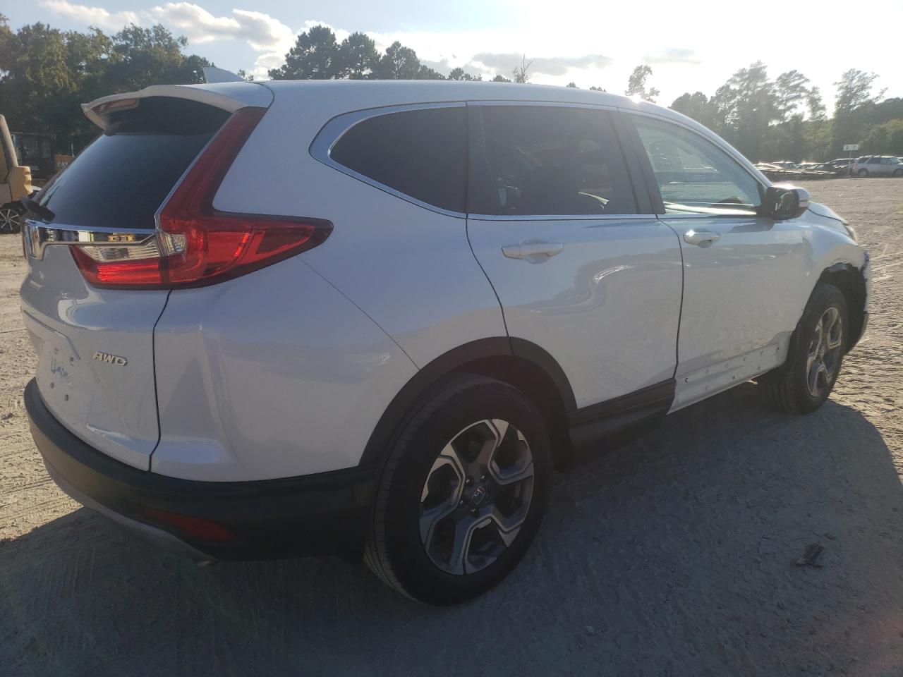 2019 Honda CR-V VIN 7FARW2H8XKE005016 Copart auction photo, front end / undercarriage damage thumbnail 3