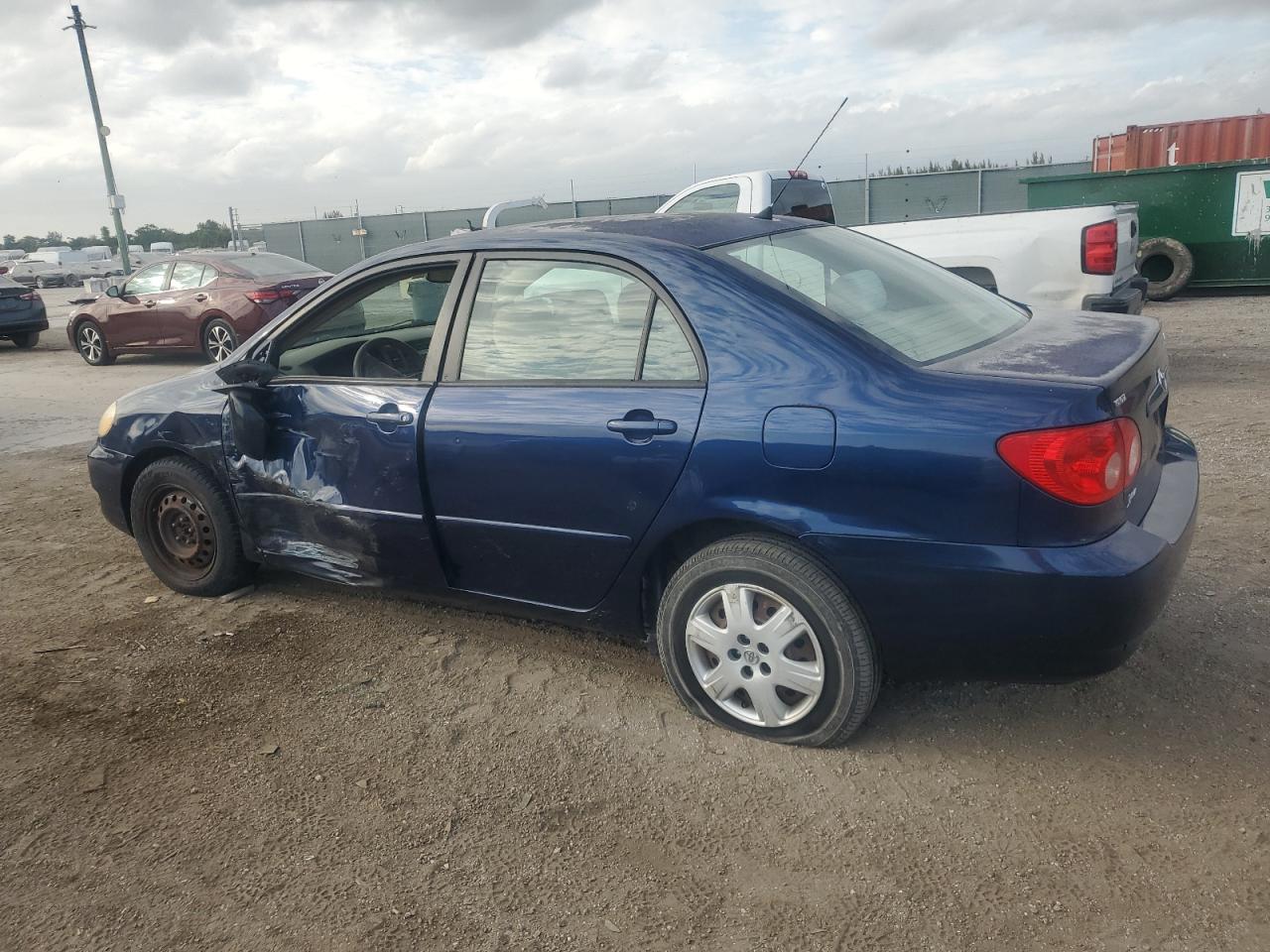 2007 Toyota Corolla VIN 2T1BR32E47C795238 Copart auction photo, side / front end damage thumbnail 2
