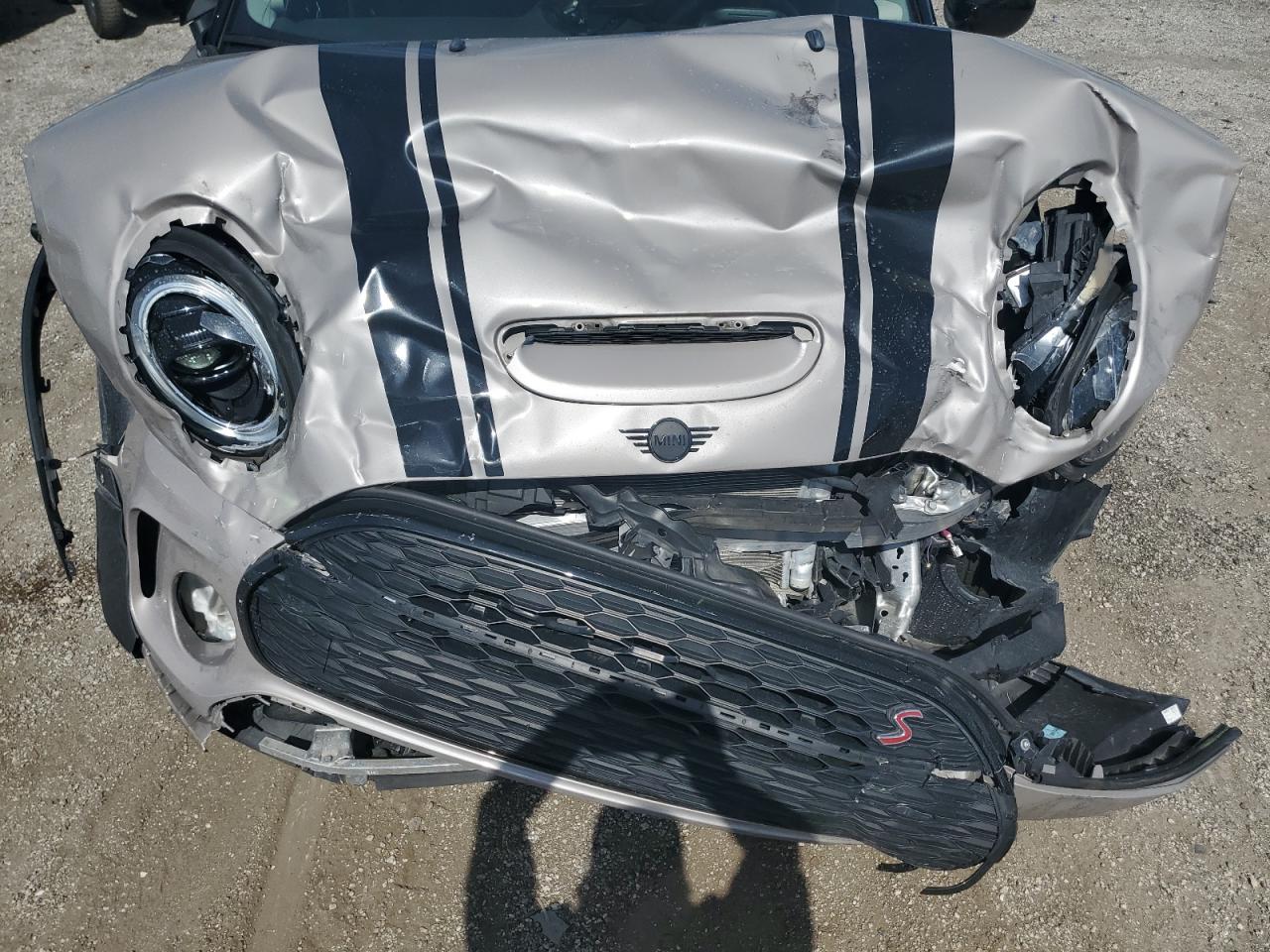 2022 MINI Cooper VIN WMWLV7C00N2P88497 Copart auction photo, front end / side damage thumbnail 12