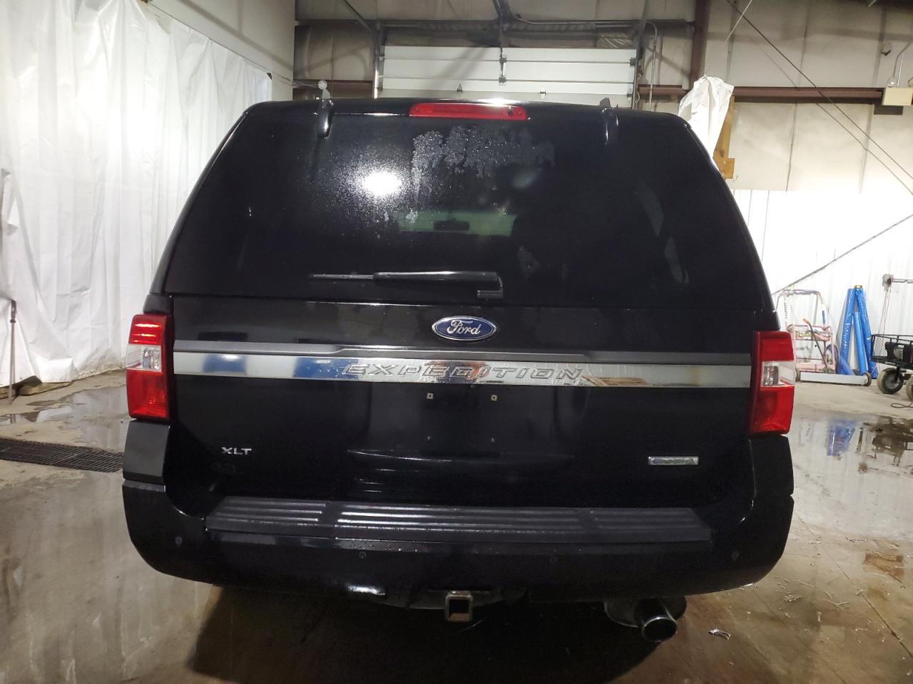 2016 Ford Expedition VIN 1FMJU1JT2GEF41700 Copart auction photo, front end / side damage thumbnail 6
