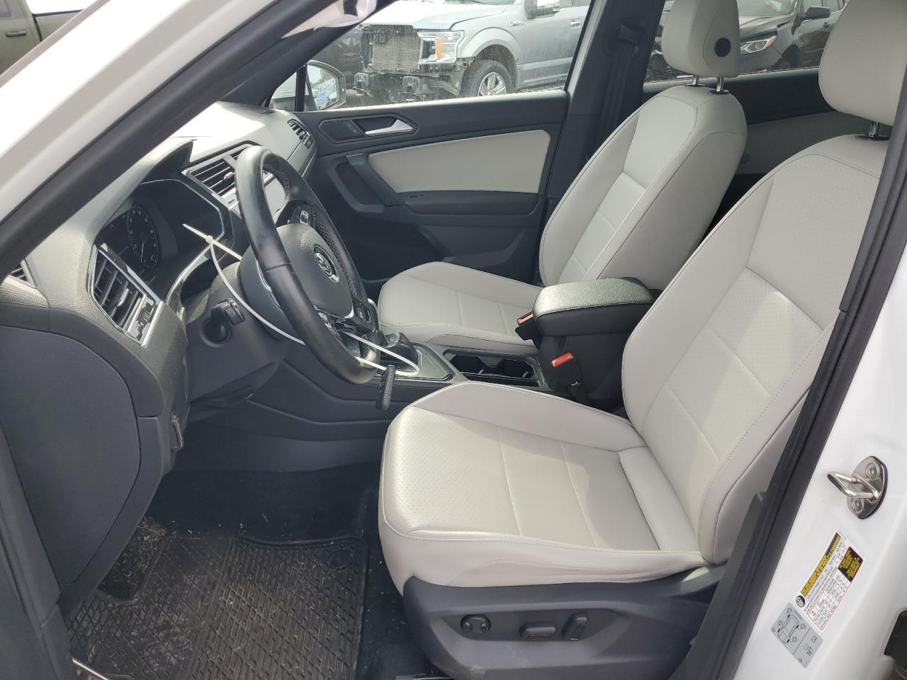 2019 Volkswagen Tiguan VIN 3VV3B7AX2KM056857 Copart auction photo, side / undercarriage damage thumbnail 7