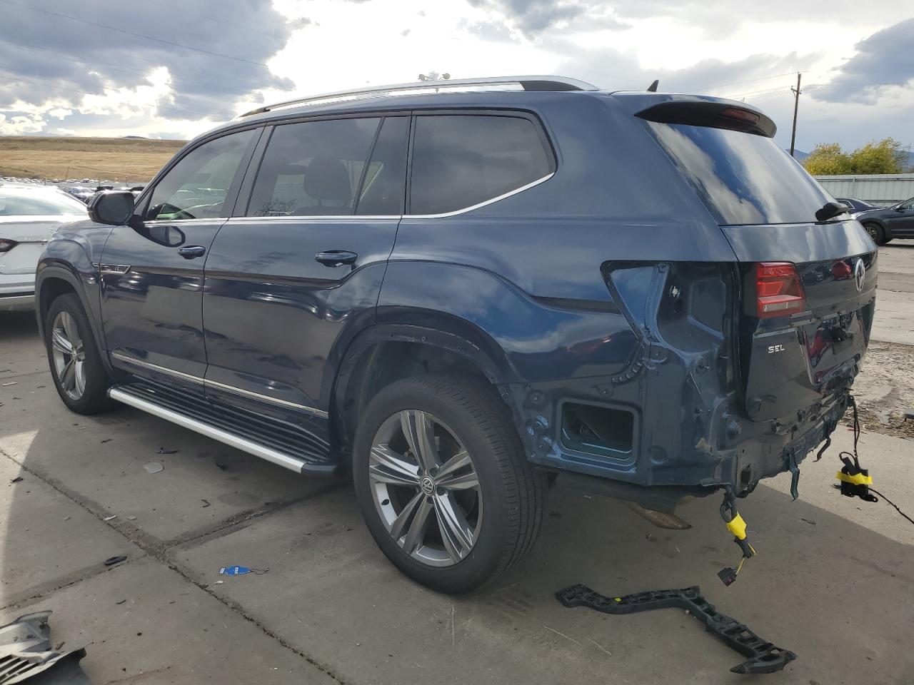 2018 Volkswagen Atlas VIN 1V2RR2CA2JC579679 Copart auction photo, rear end / hail damage thumbnail 2